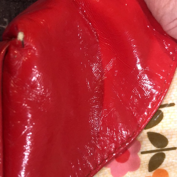 Vera Bradley Frill large tote shoulder bag red patent trim floral body - Picture 10 of 13